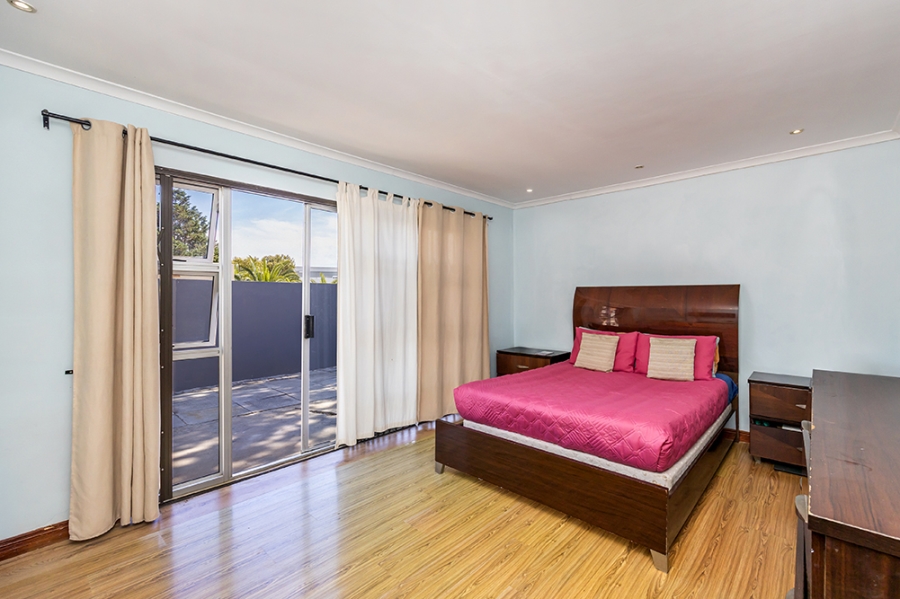 3 Bedroom Property for Sale in Table View Western Cape